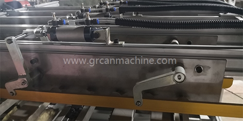 magnetic conveyor of slitter.jpg